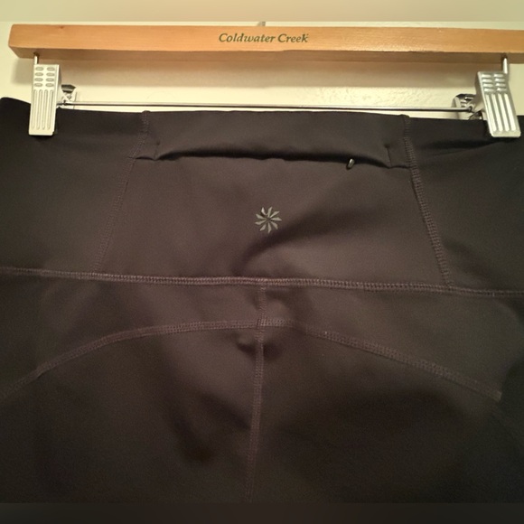 Athleta Aurora Precision Black Reflective Rainbow Dot 7/8 Leggings- M NWOT - Picture 11 of 16